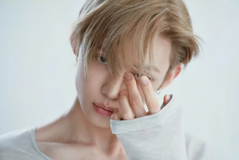 Daebak: , Penjualan Album Baru Yeonjun TXT Capai 738.000 Kopi Hanya dalam Sepekan