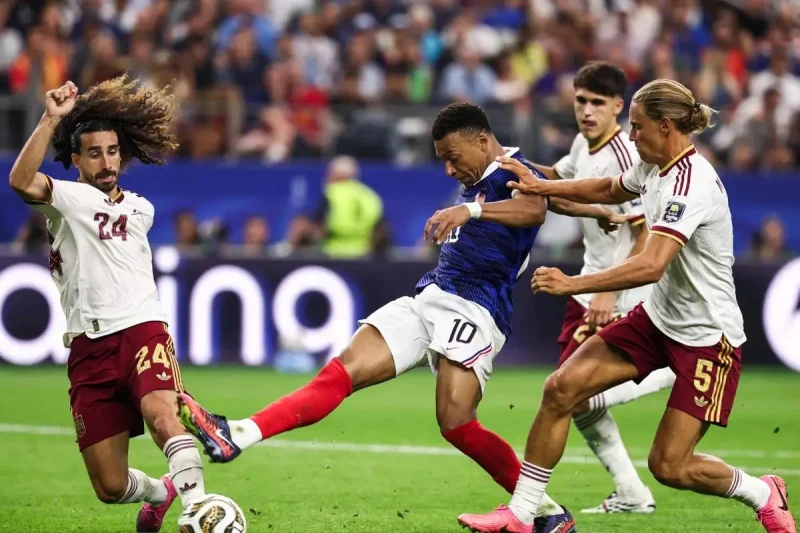 Misi Mbappe Raih Topskor Piala Dunia, Deschamps: Target yang Wajar