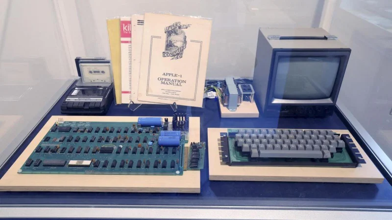 FOTO: Komputer Pertama Apple Dilelang, Harga Tembus Rp5 Miliar
