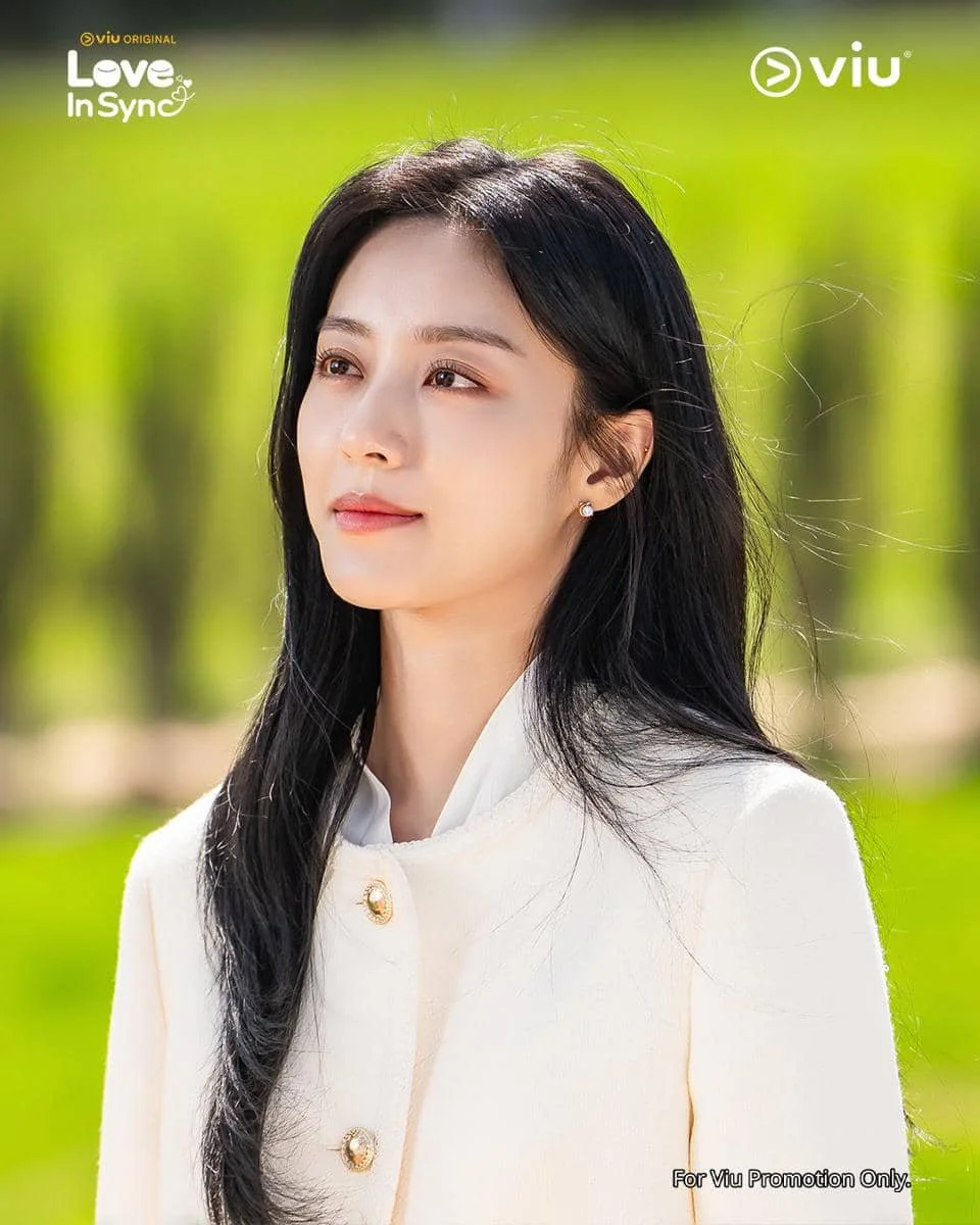 Still cut drama Love In Sync