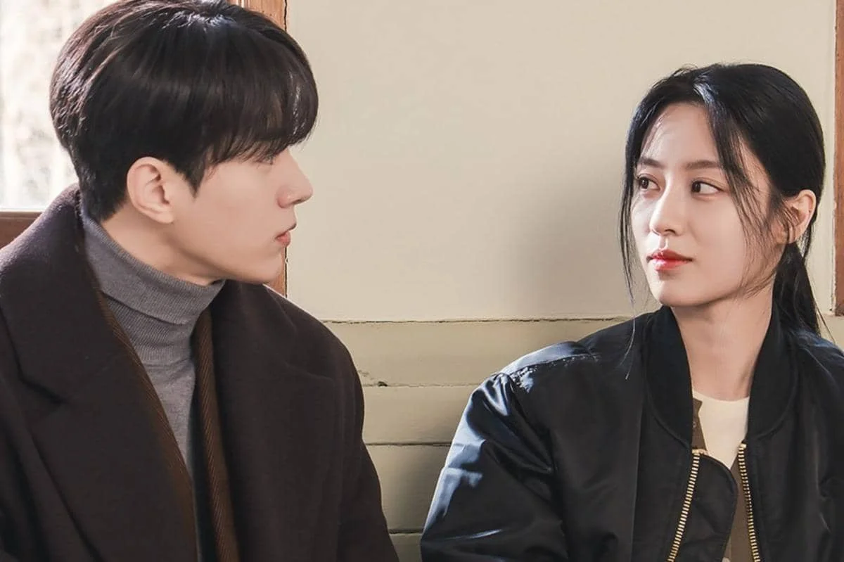 Still cut drama Love In Sync