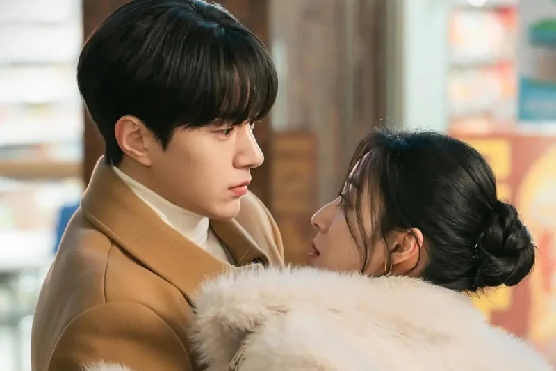 7 Bantuan Cha Eun Hwan pada Yu Ji An di Drakor Love In Sync