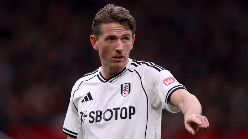 Man Utd merencanakan untuk merekrut Sander Berge seharga £40 juta, sementara INEOS membidik rekrutan gelandang ketiga pada bursa transfer musim panas ini