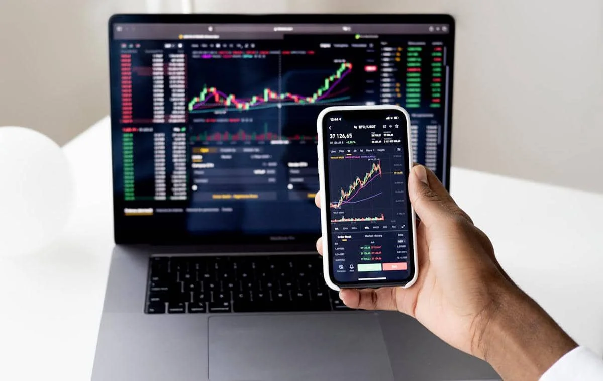 ilustrasi investasi (pexels.com/Anna Nekrashevich)