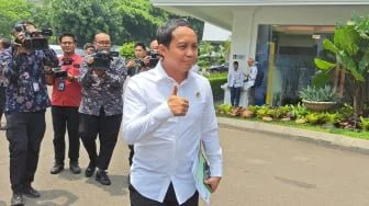 KPK Tolak Laporan Menhut Raja Juli Kembalikan Amplop Bupati Kuansing