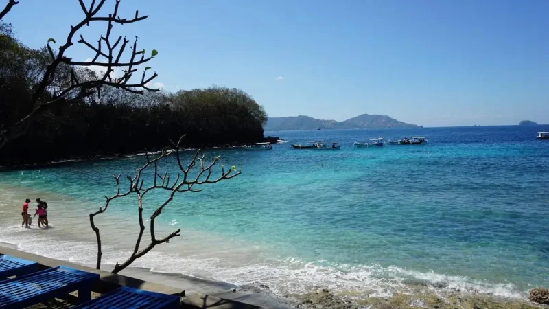 5 Fakta Unik Pantai Blue Lagoon Bali, Punya Surga Bawah Laut Memukau