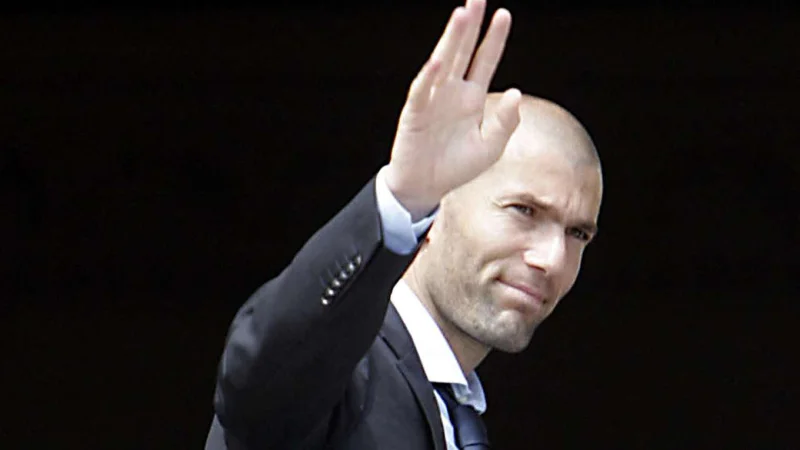 Dalam istilah kontrak... Kapan Zidane akan memulai tugasnya bersama tim nasional Prancis?