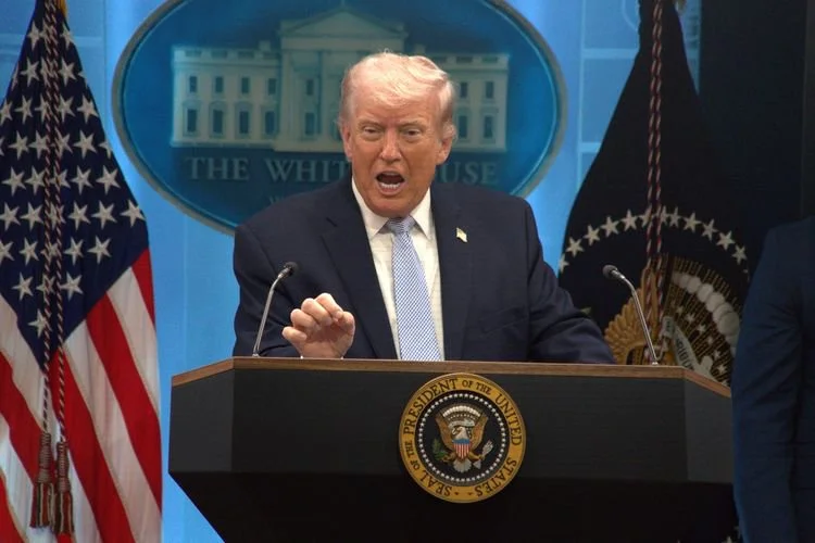 Presiden Amerika Serikat Donald Trump dalam konferensi pers di Gedung Putih, Washington DC, 6 April 2026.