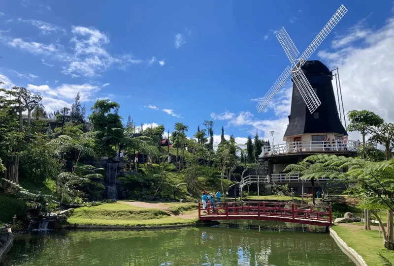 7 Objek Wisata di Tongging dengan Pemandangan Danau Toba