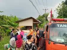 Sumur Mulai Mengering, 1.203 Warga 2 Kecamatan di Bogor Kesulitan Air Bersih