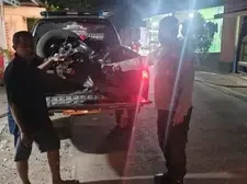 Pemotor di Indramayu Terpental Saat Hindari Kendaraan Lain, Motor Ringsek Parah