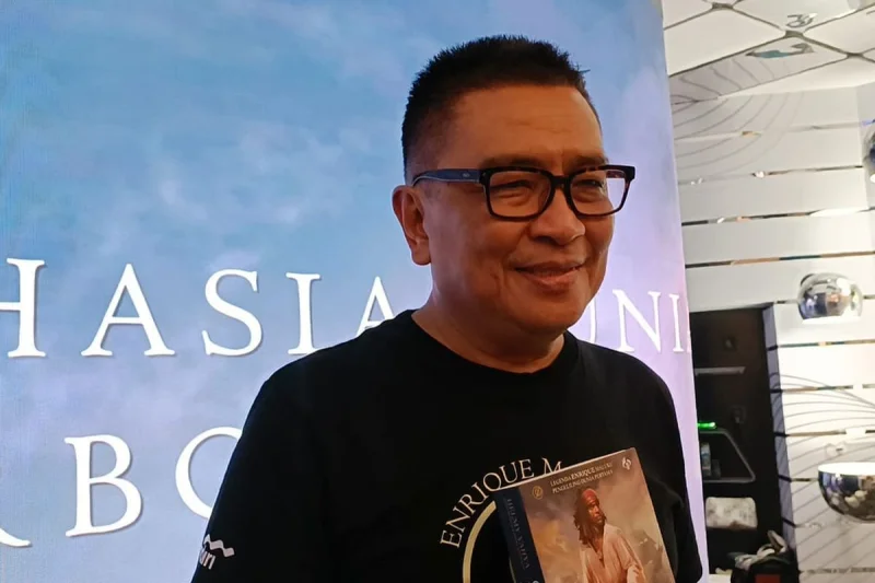 2 Klip Podcast Helmy Yahya bersama Pandji Pragiwaksono Tiba-tiba Hilang