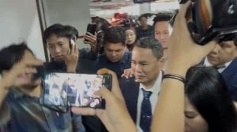 Hotman Paris Kritik Kapolri, Orang Kebanggaan Presiden Dikriminalisasi