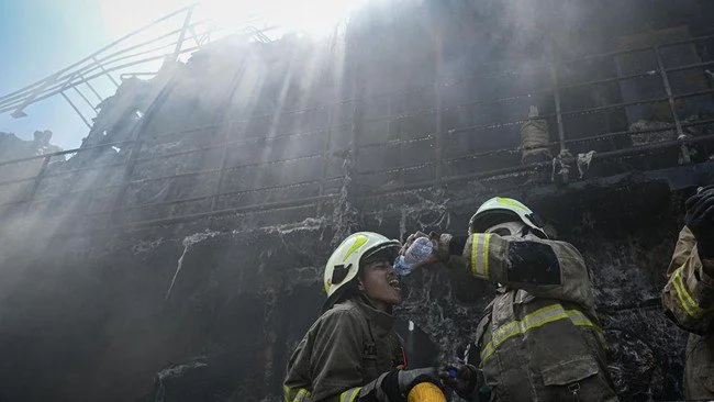 3 Kapal Hangus Terbakar di Muara Angke, Polisi Terjun Penyelidikan