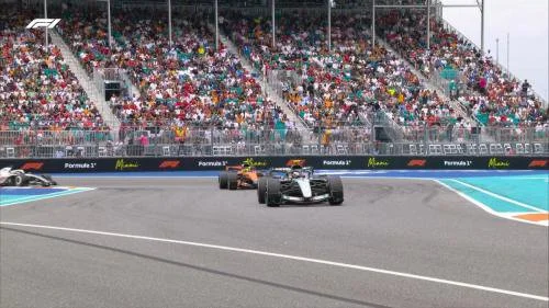 Kimi Antonelli memimpin balapan F1 GP Miami 2026 (Foto: X/@F1)