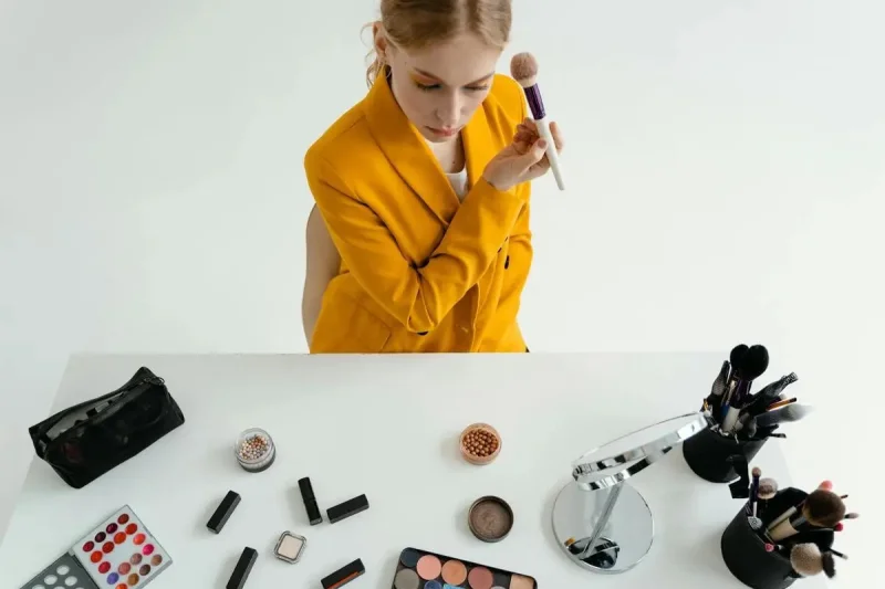 5 Cara Menyelamatkan Makeup yang Terlanjur Terlalu Matte
