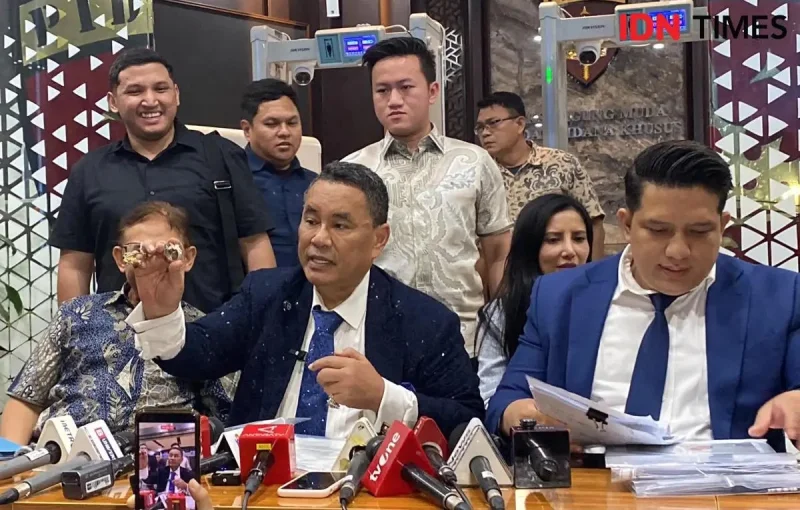 Iwakum Tuntut Hotman Paris Sampaikan Permintaan Maaf Terbuka pada Wartawan