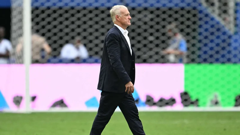 Deschamps meluapkan emosinya setelah kepergiannya: Suasana di sini tak tertahankan... Saya pergi demi kepentingan Prancis