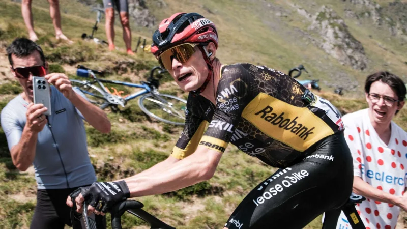 Pesaing terberat Tadej Pogacar mundur! Jonas Vingegaard terpaksa mengakhiri Tour de France 2026 setelah mengalami kecelakaan parah