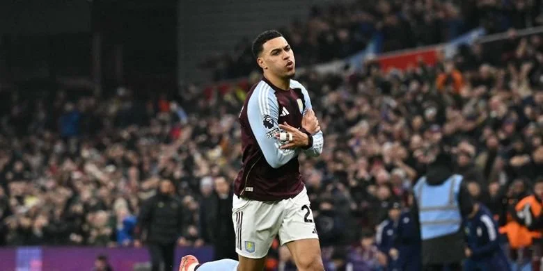 Morgan Rogers merayakan gol pertama timnya dalam pertandingan sepak bola Liga Inggris antara Aston Villa vs Manchester United di Villa Park di Birmingham, Inggris tengah pada 21 Desember 2025. (Foto oleh Ben STANSALL / AFP)