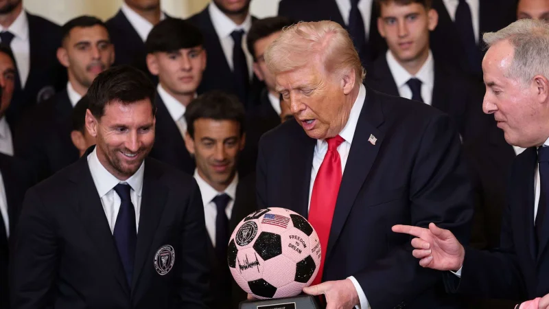Trump mengakui: Saya tidak akan bertaruh melawan Messi... dan inilah posisi Ronaldo