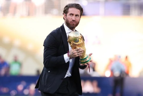 Momen Spanyol Angkat Trofi Piala Dunia 2026, Rodri Disetop Trump Sebelum Selebrasi