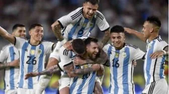 Mengapa Saya Tetap Mendukung Argentina dari Era Maradona hingga Messi
