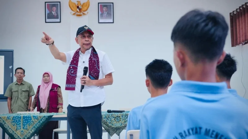Wamensos Yakinkan Siswa Sekolah Rakyat Bisa Sukses Meski Berasal dari Keluarga Miskin