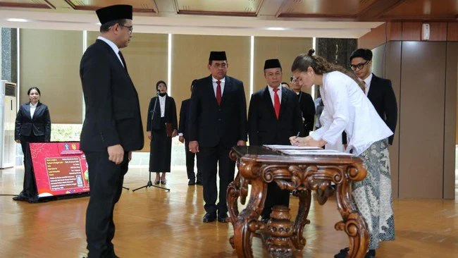 Tarif Naik, Biaya Naturalisasi WNA Jadi WNI Kini Dibanderol Rp75 Juta