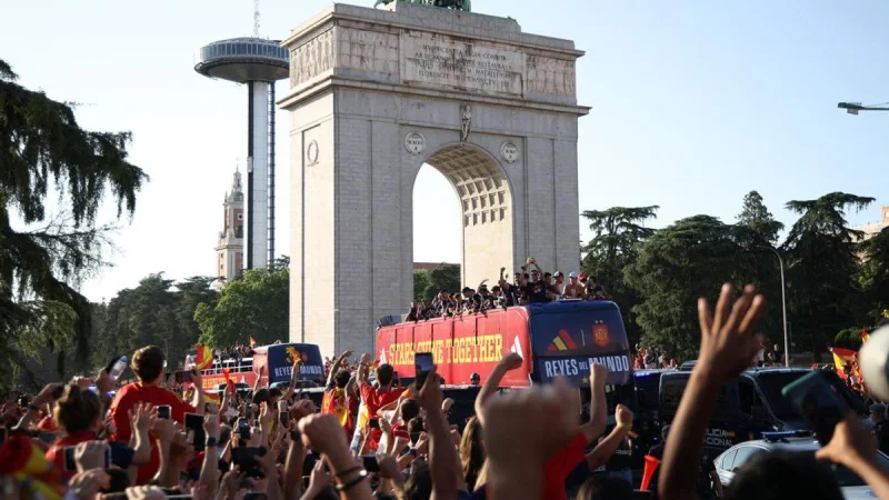 FOTO: Parade Juara Spanyol sebagai Raja Dunia Berlangsung Meriah