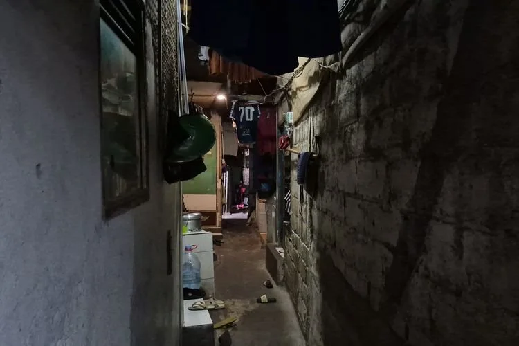 Kampung tanpa matahari di Pademangan Jakarta Utara. Senin, (20/7/2026).