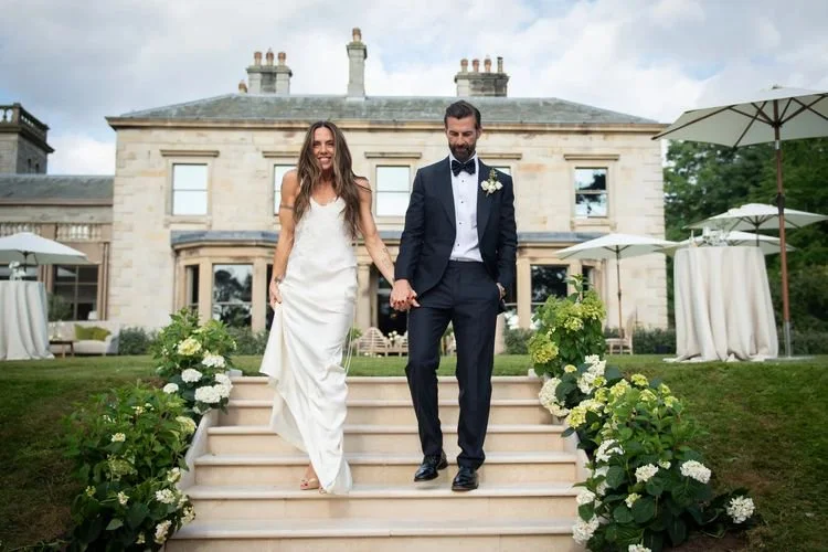 Melanie Chisholm dari Spice Girls resmi menikah dengan Chris Dingwall.