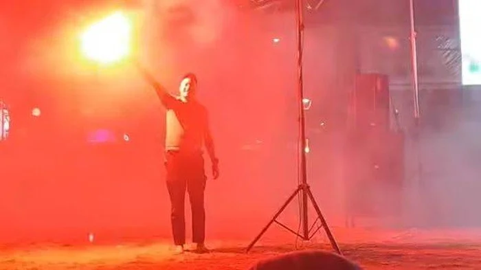 Viral Ajudan Walkot Parepare Nyalakan Flare Berujung Ribut dengan Warga