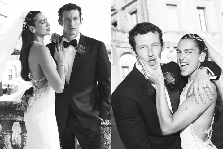 Perayaan pernikahan musisi Dua Lipa dengan suaminya, aktor Callum Turner, yang berlangsung di Sisilia, Italia.
